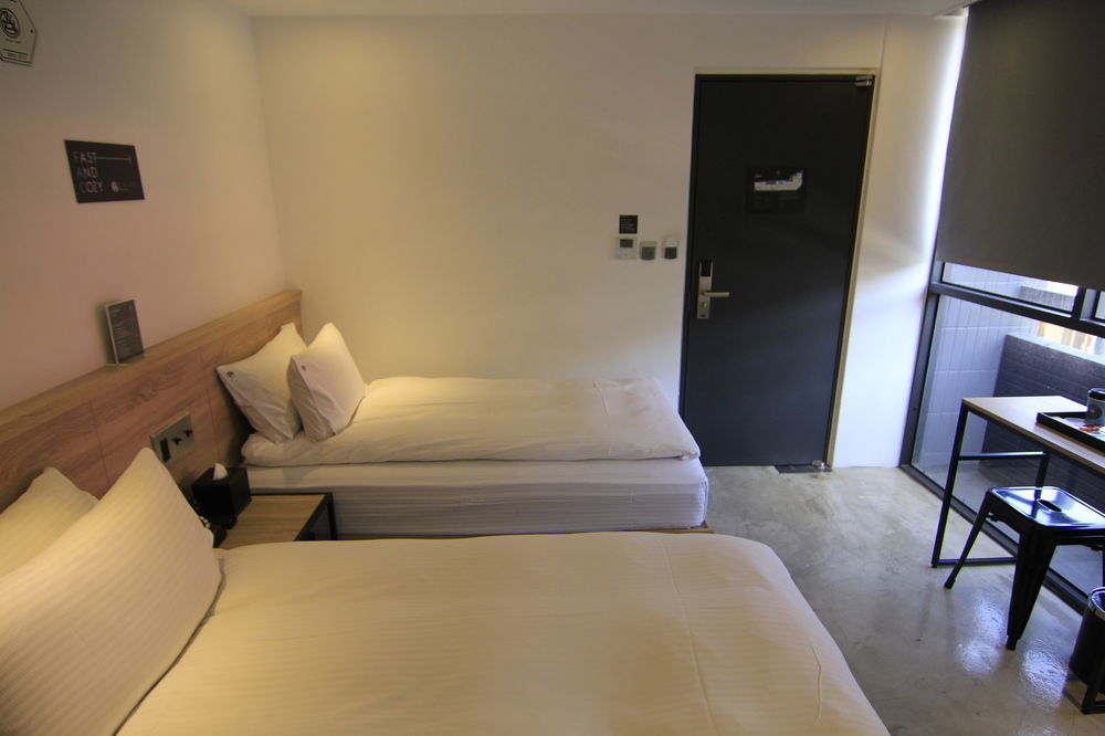 Chase Hotel Taichung Extérieur photo